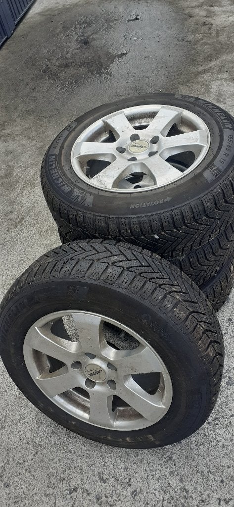 Jantes Alu+ Pneus hiver OPEL Meriva, Autos : Pièces & Accessoires, 15 pouces, Pneus hiver, Véhicule de tourisme, Enlèvement