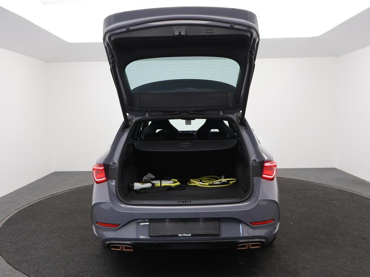 Cupra Leon ST e-Hybrid (PHEV) Leon ST e-Hybrid 1.4 Business+, Autos, Argent ou Gris, Achat, Android Auto, Break