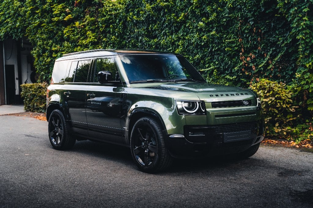 LAND ROVER DEFENDER 110 3.0 XDYNAMIC SE //TOP SPEC // EX VAT, Auto's, Land Rover, Automaat, Leder, Diesel, https://public.car-pass.be/vhr/5fb188d9-3bff-4e02-b839-ad6b8b4c8bba