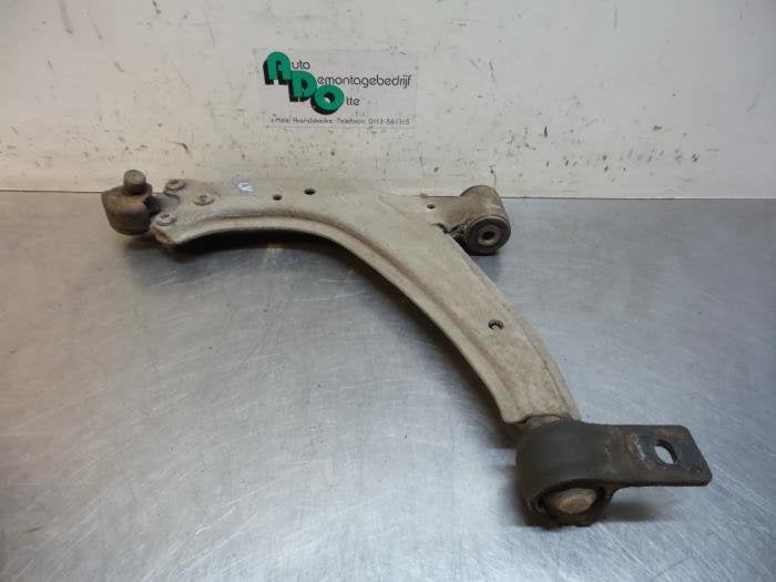 Bras de suspension avant gauche d'un Citroen Berlingo, -, 3 mois de garantie, Utilisé, -