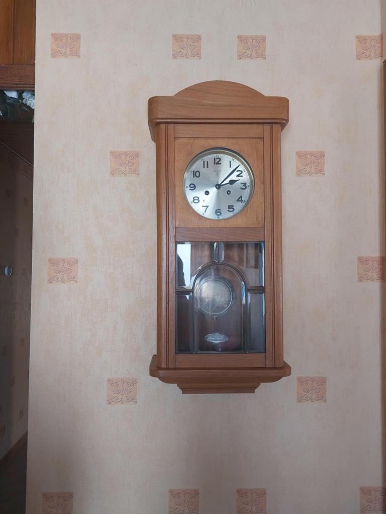 Oude landelijke slingerklok in eik, Antiek en Kunst, Ophalen