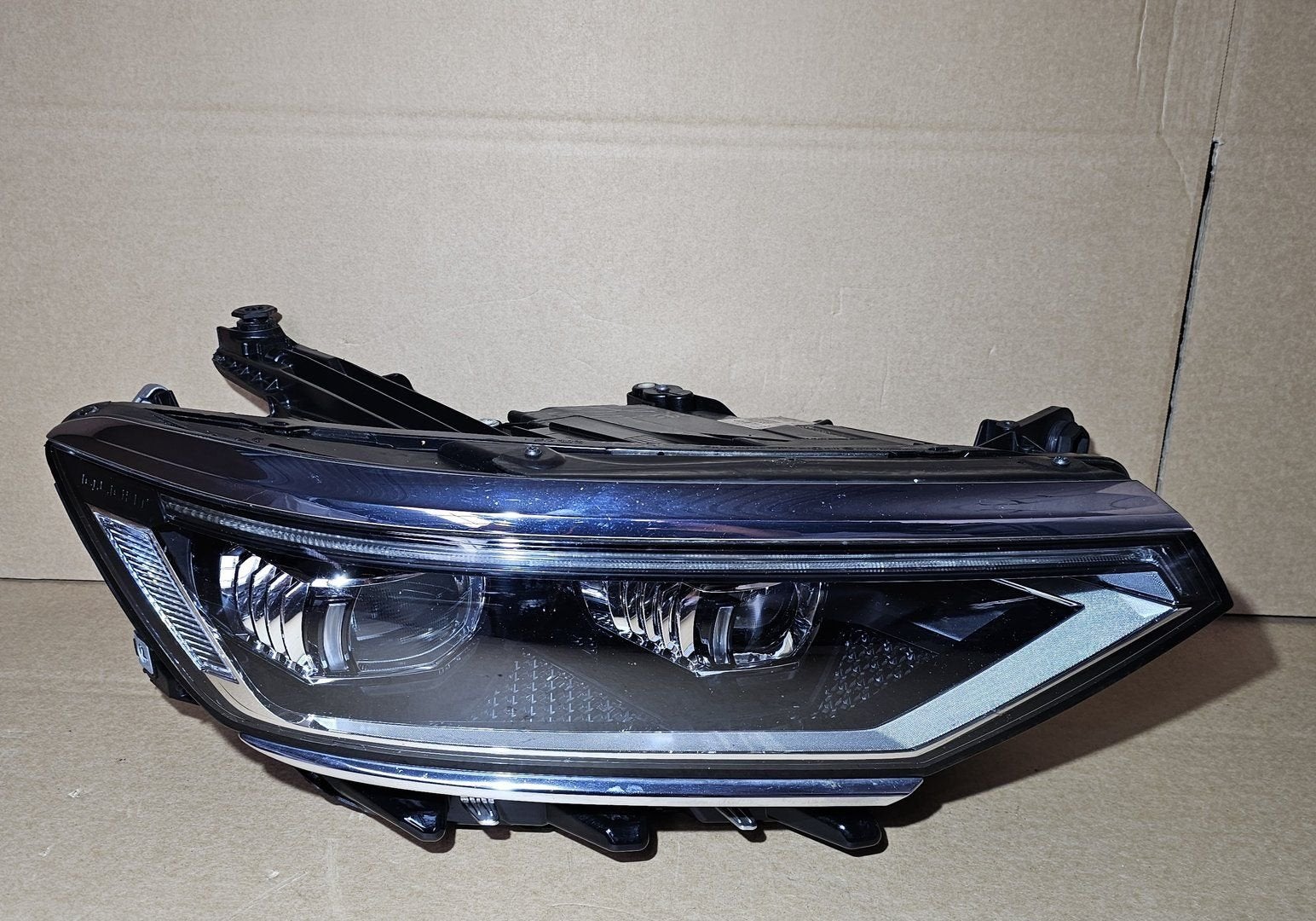 Koplamp VW Passat B8 Facelift IQ.LIGHT LED Rechts 3G1941082T, Gebruikt, -, Ophalen of Verzenden, -