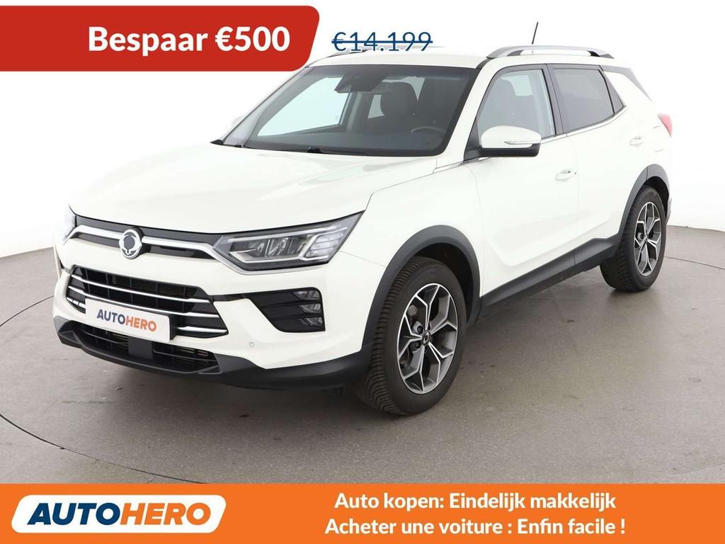 SsangYong Korando 1.5 T-GDI Amber 4x2 (bj 2022, automaat), Auto's, Gebruikt, Wit, 120 kW, 5 zetels