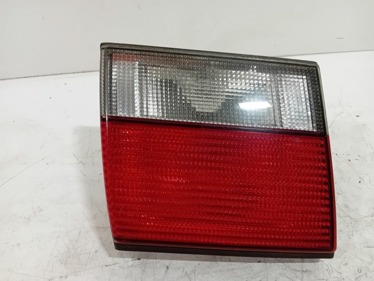Achterlicht kofferdeksel achterklep links Saab 9-3, Autos : Pièces & Accessoires, Éclairage, Saab, Utilisé, Origine de la pièce connue