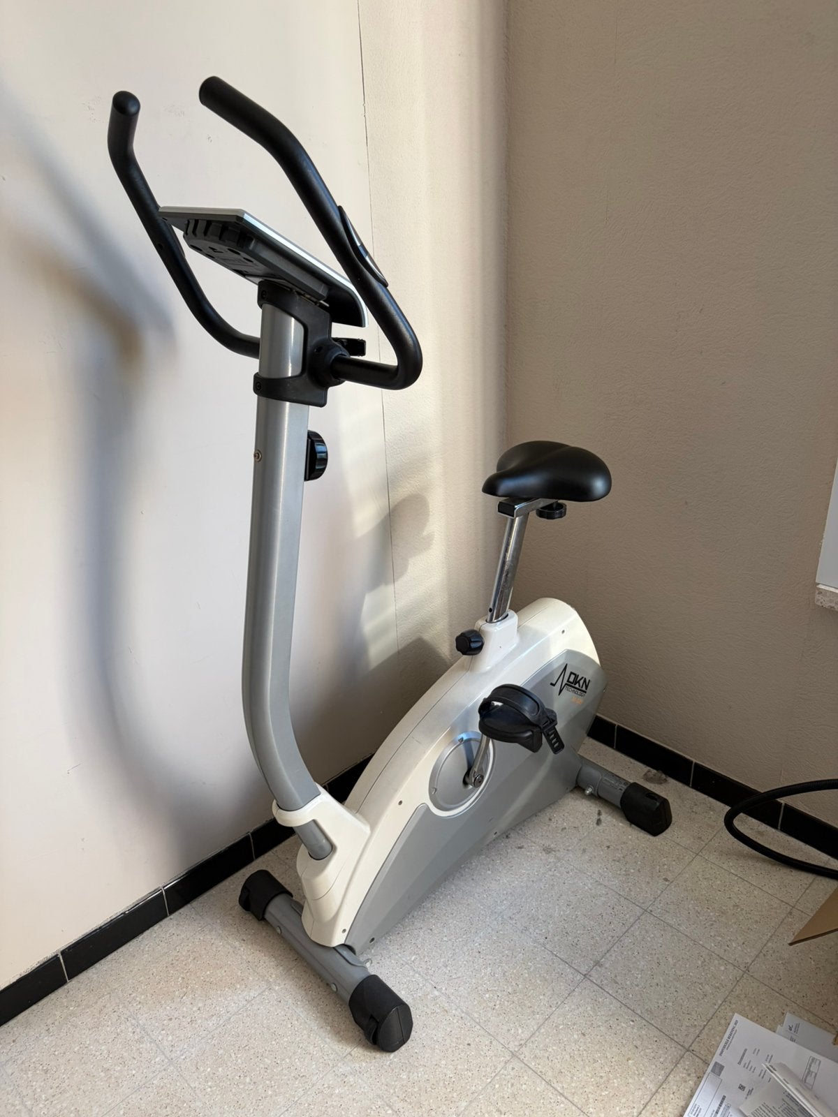 DKN Technology M-109 Hometrainer / Fitness Bike, Sport en Fitness, Ophalen, Zo goed als nieuw, Hometrainer