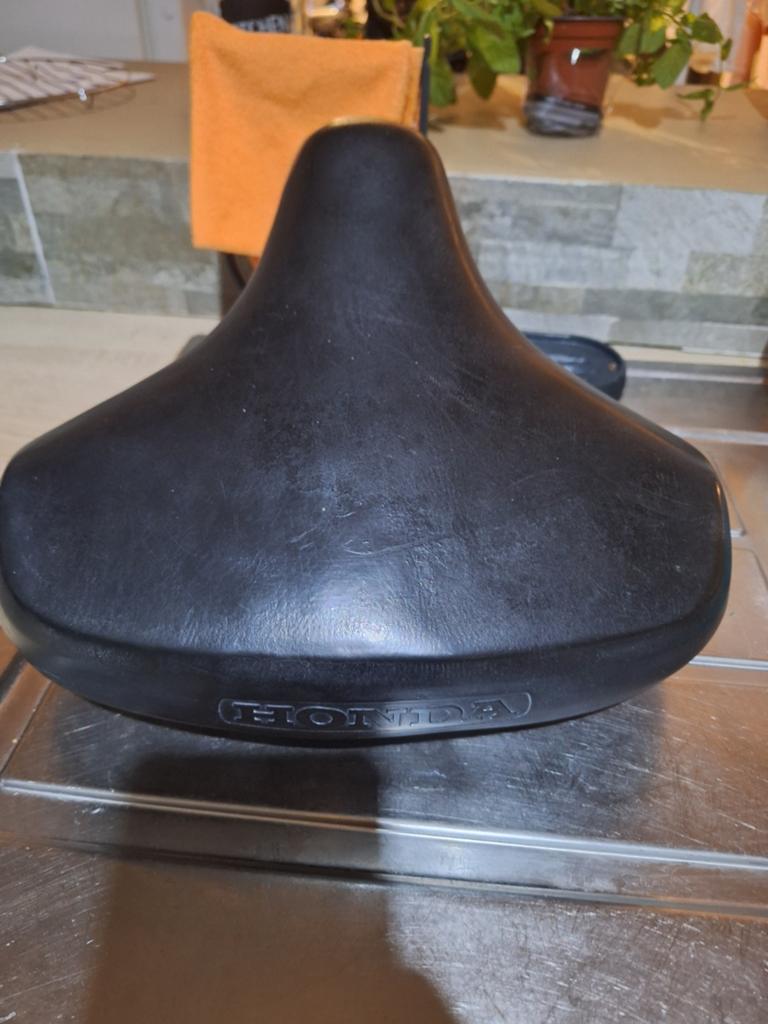 Selle noir honda camino 125 eur, Motoren, Onderdelen | Harley-Davidson