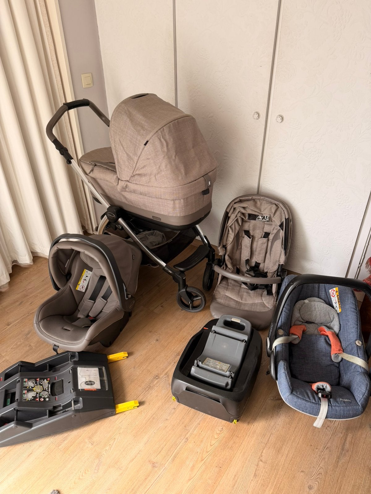 Volledige set Draagmand + maxi cosi + buggy, Ophalen, Zo goed als nieuw, Combiwagen, Met autostoeltje
