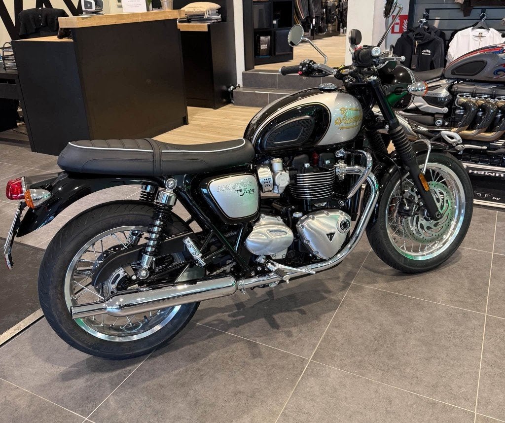 TRIUMPH BONNEVILLE T120 ICON EDITION, Motoren, 2 cilinders, Nieuw, Motorrijbewijs A, Bedrijf
