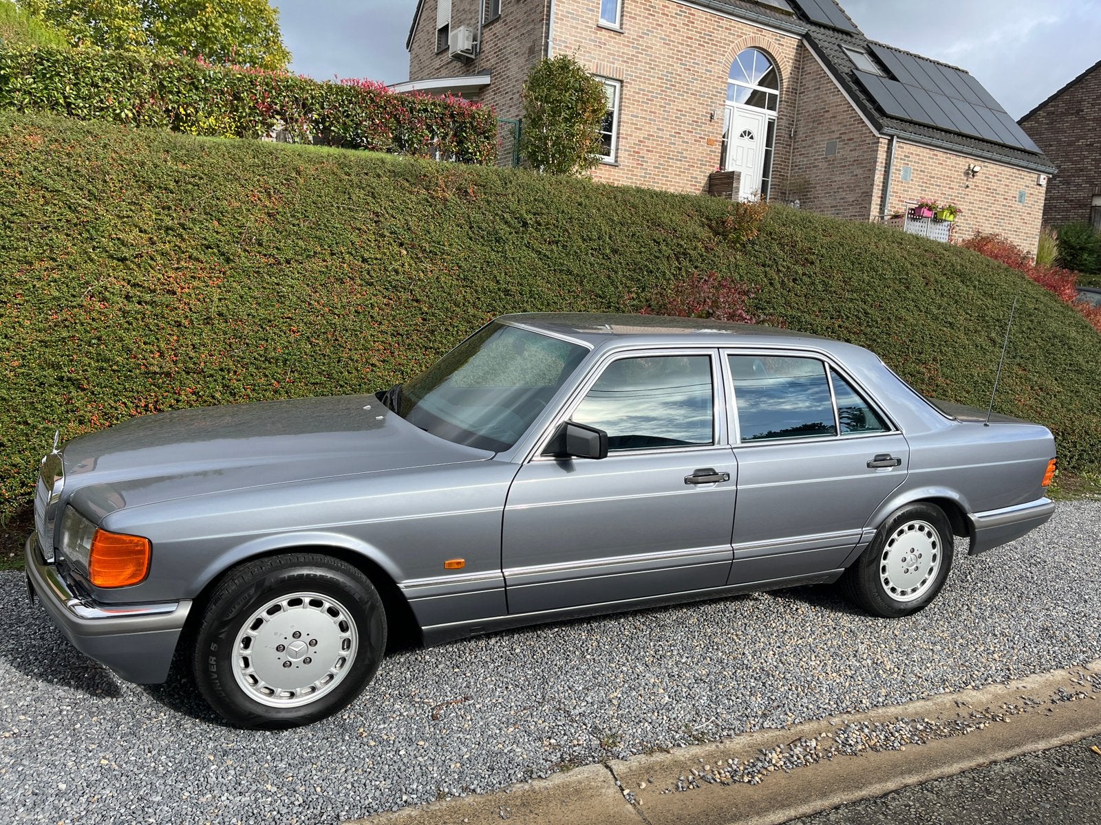 VOITURE DE COLLECTION ETAT CONCOURS SANS ROUILLE, Autos, Cuir, Argent ou Gris, Achat, 4 portes