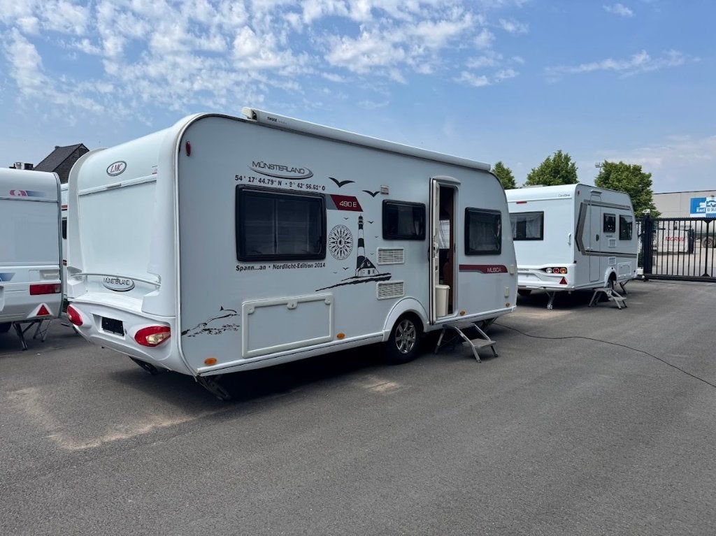 LMC MUSICA 490E met mover en luifel, Caravans en Kamperen, 2 aparte bedden, Rondzit, 7 tot 8 meter, Bedrijf