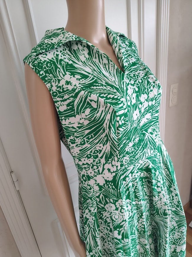 vintage stijlvolle jurk, Maat 38/40 (M), Zo goed als nieuw, Knielengte, Vintage .