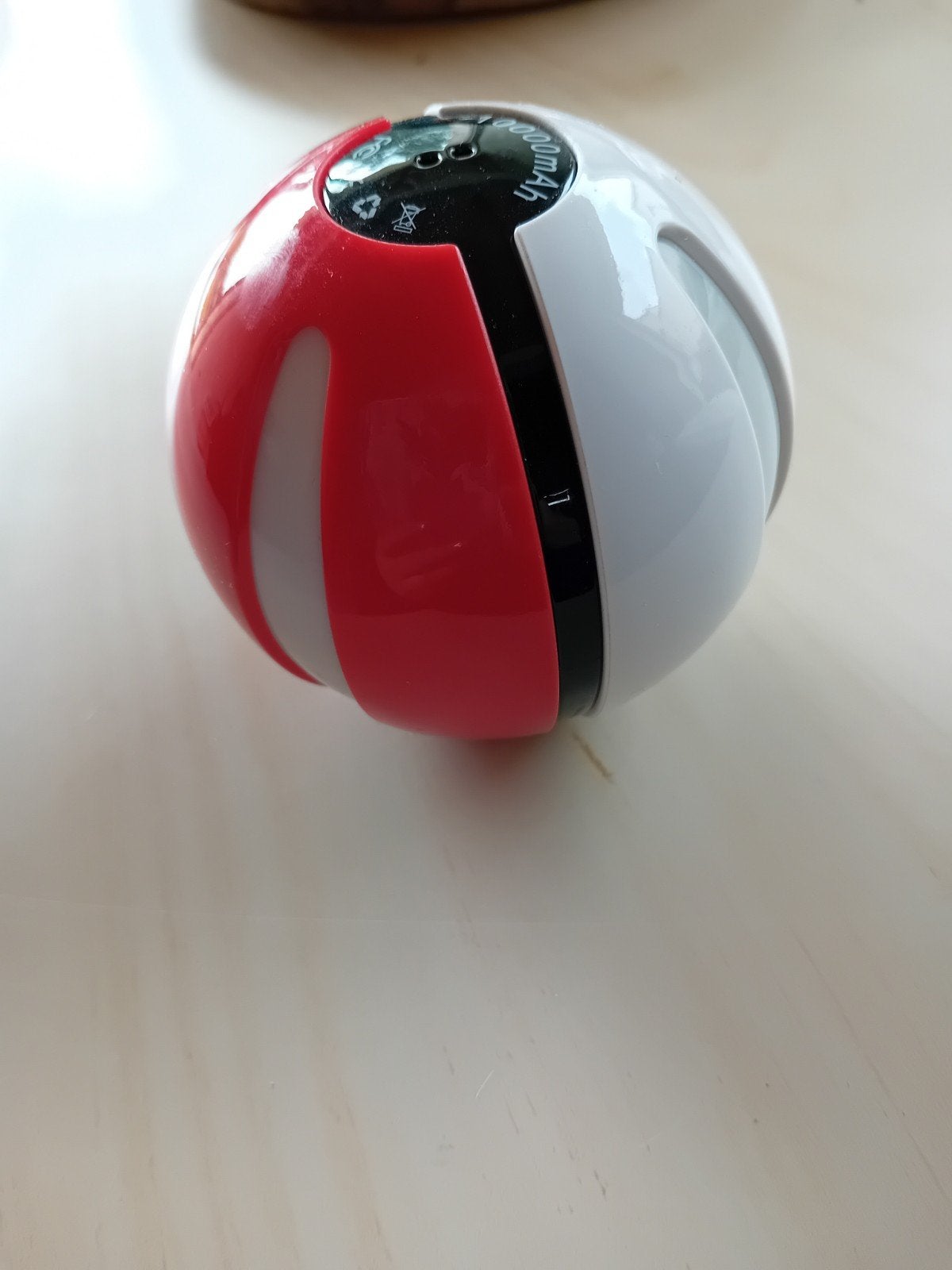 Powerbank Pokemon, Handtassen en Accessoires, Bedels, Ophalen