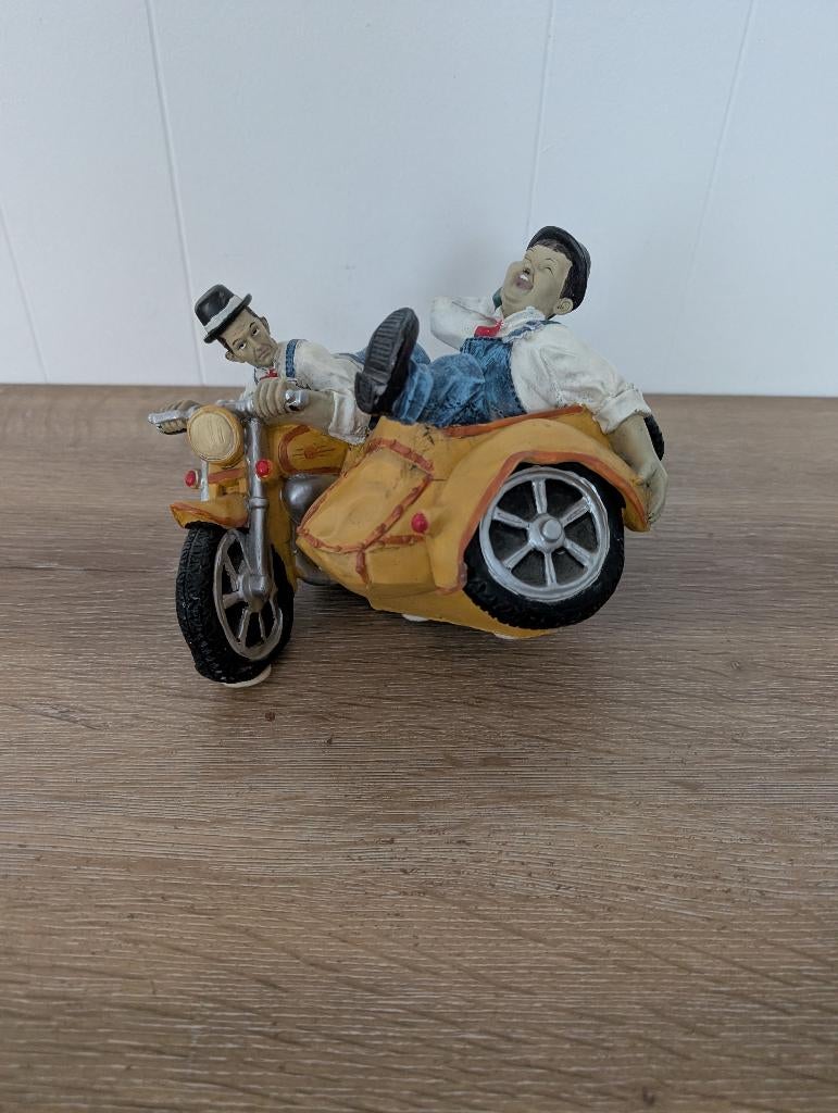 Laurel & Hardy op de moto, Ophalen, Nieuw, Mens