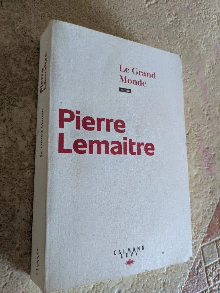Le Grand Monde (Pierre Lemaitre)., Pierre Lemaitre., Utilisé, Europe autre, Envoi