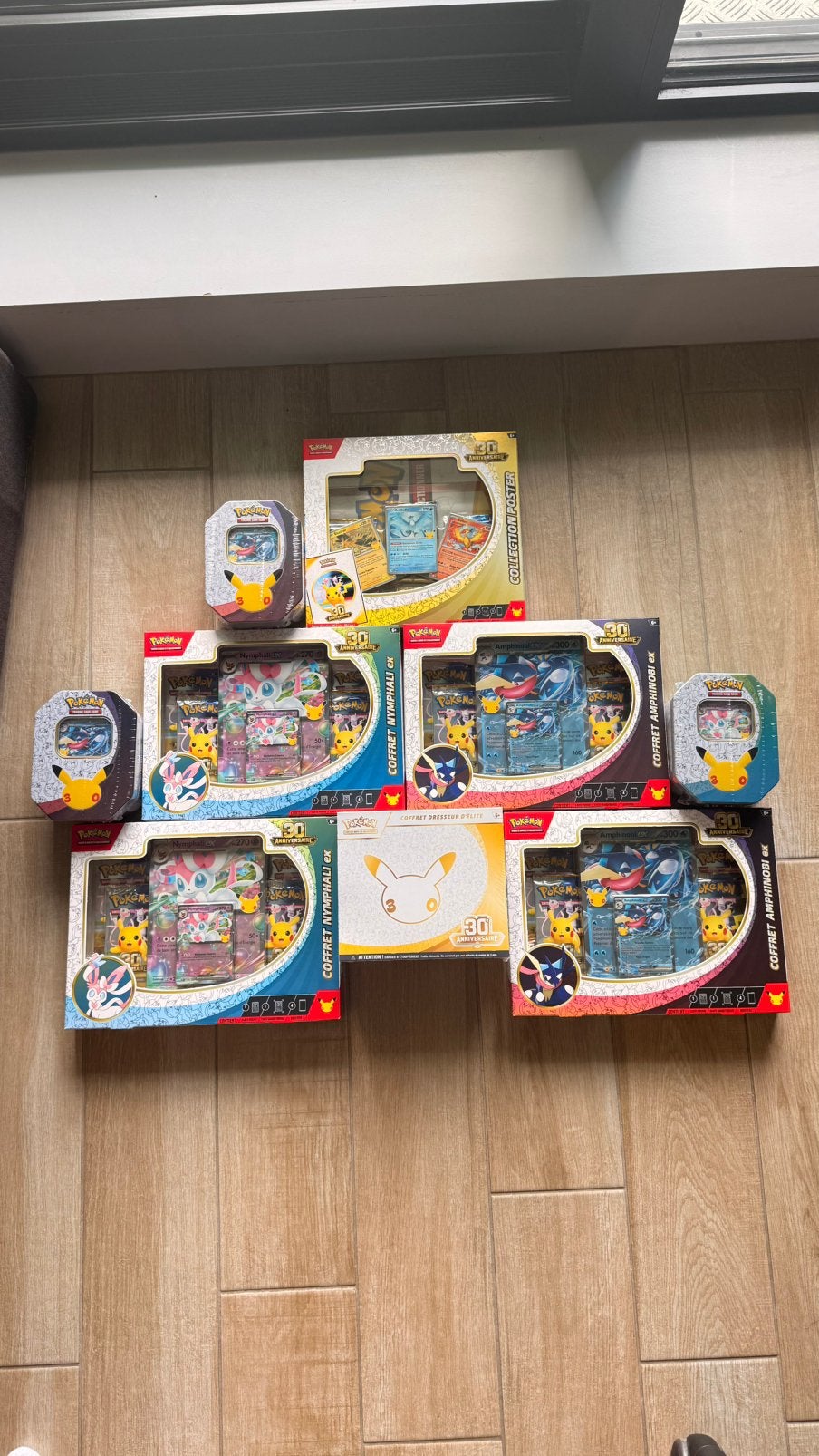 Lot pokemon 30 th anniversary etb pokebox box lugia pickachu, Enlèvement ou Envoi, Neuf