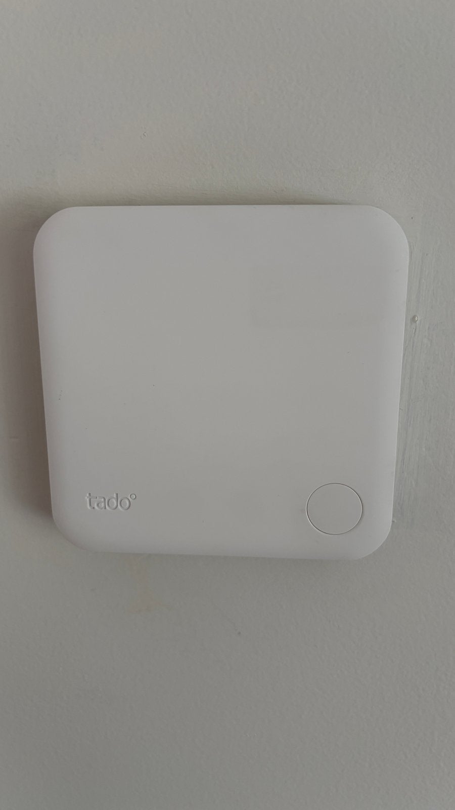 Tado bedrade kamerthermostaat + bridge + 5 radiator knoppen, Ophalen of Verzenden, Gebruikt