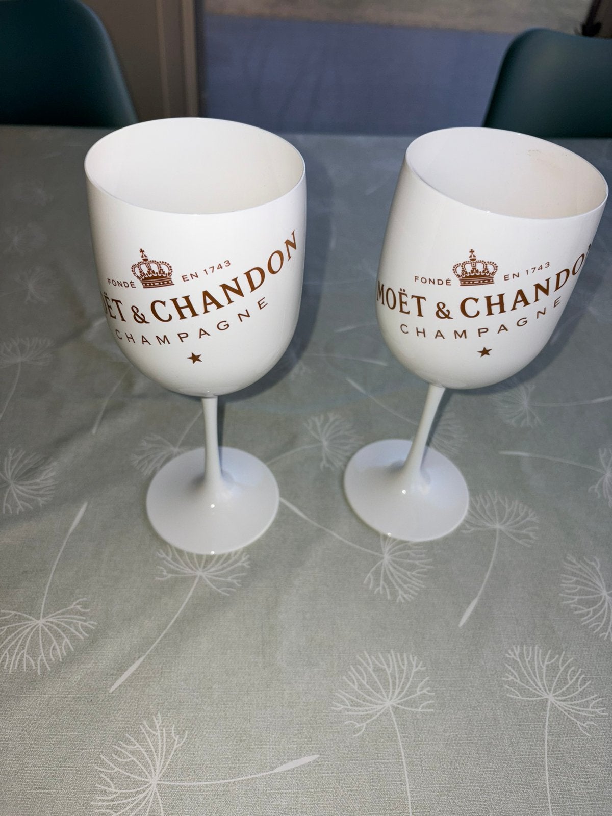 2 plastic champagneglazen Moët & Chandon Ice, Verzamelen, Ophalen of Verzenden, Zo goed als nieuw, Gebruiksvoorwerp