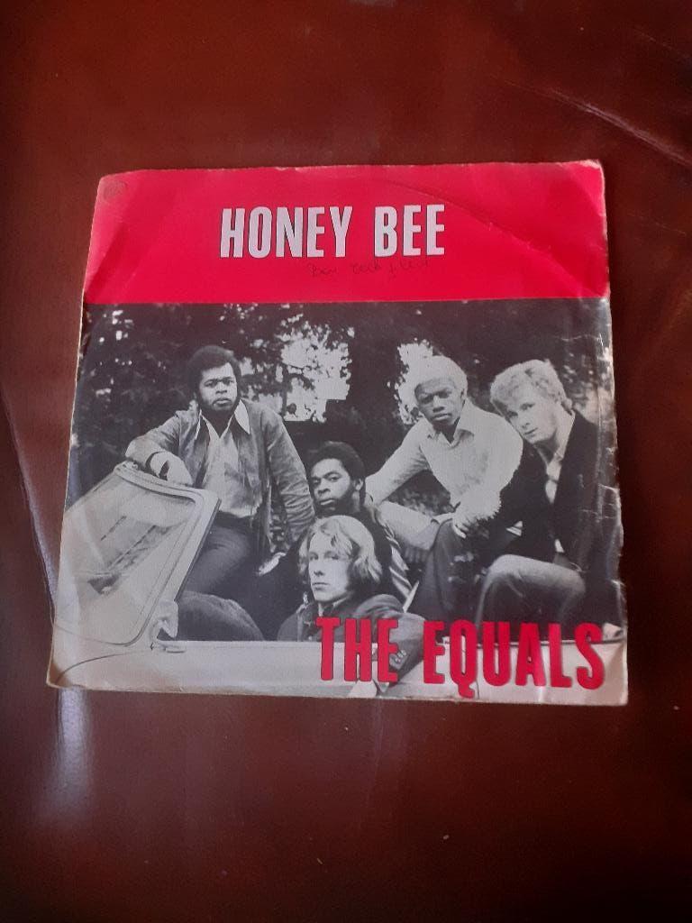 45T Equals : Honey bee, Ophalen of Verzenden