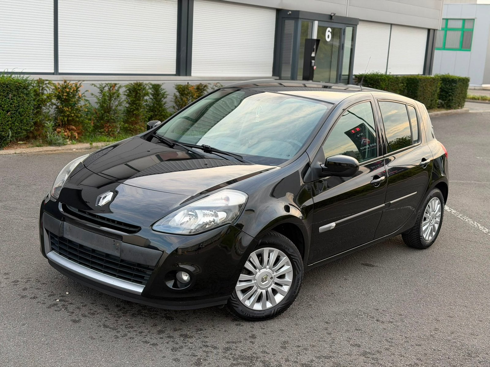 Renault clio essence, Achat, Particulier