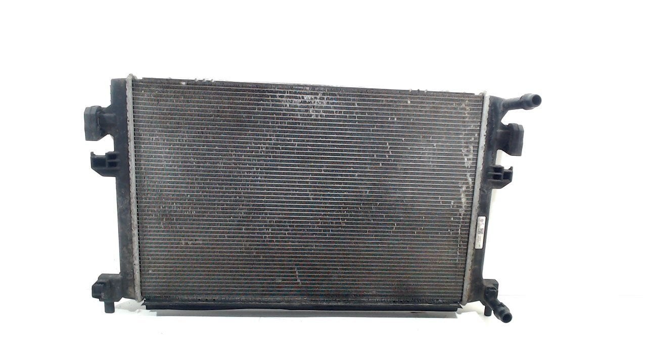 Radiateur Volkswagen Passat, Onderdelen@venauto.nl, Van der Ven Autorecycling B.V., Ettenseweg 76, 4706 PB Roosendaal, The Netherlands