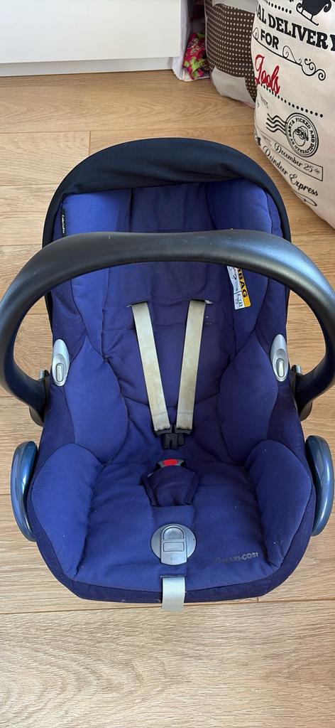Maxi cosi, Enlèvement, Utilisé