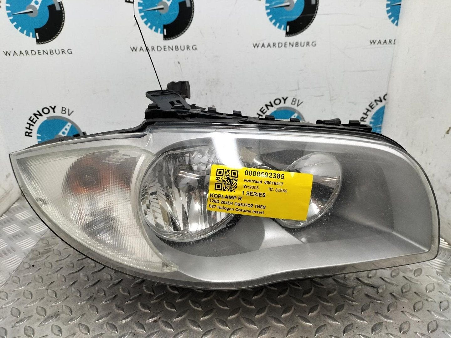 BMW 1 SERIES E87 120D  KOPLAMP R 2005, Enlèvement ou Envoi, Utilisé, Stiba membre