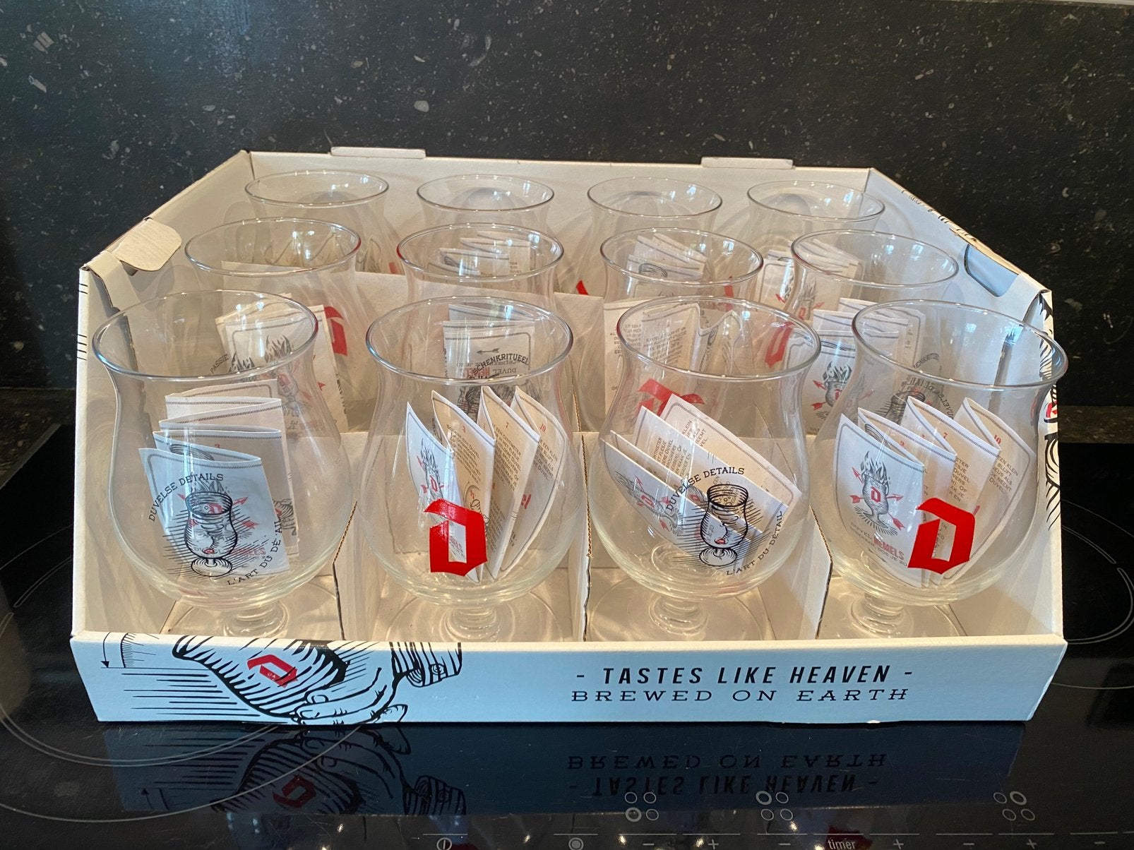 duvel 12 x  duvelse details / l'art du detail, Verzamelen, Ophalen of Verzenden, Zo goed als nieuw, Glas of Glazen, Duvel
