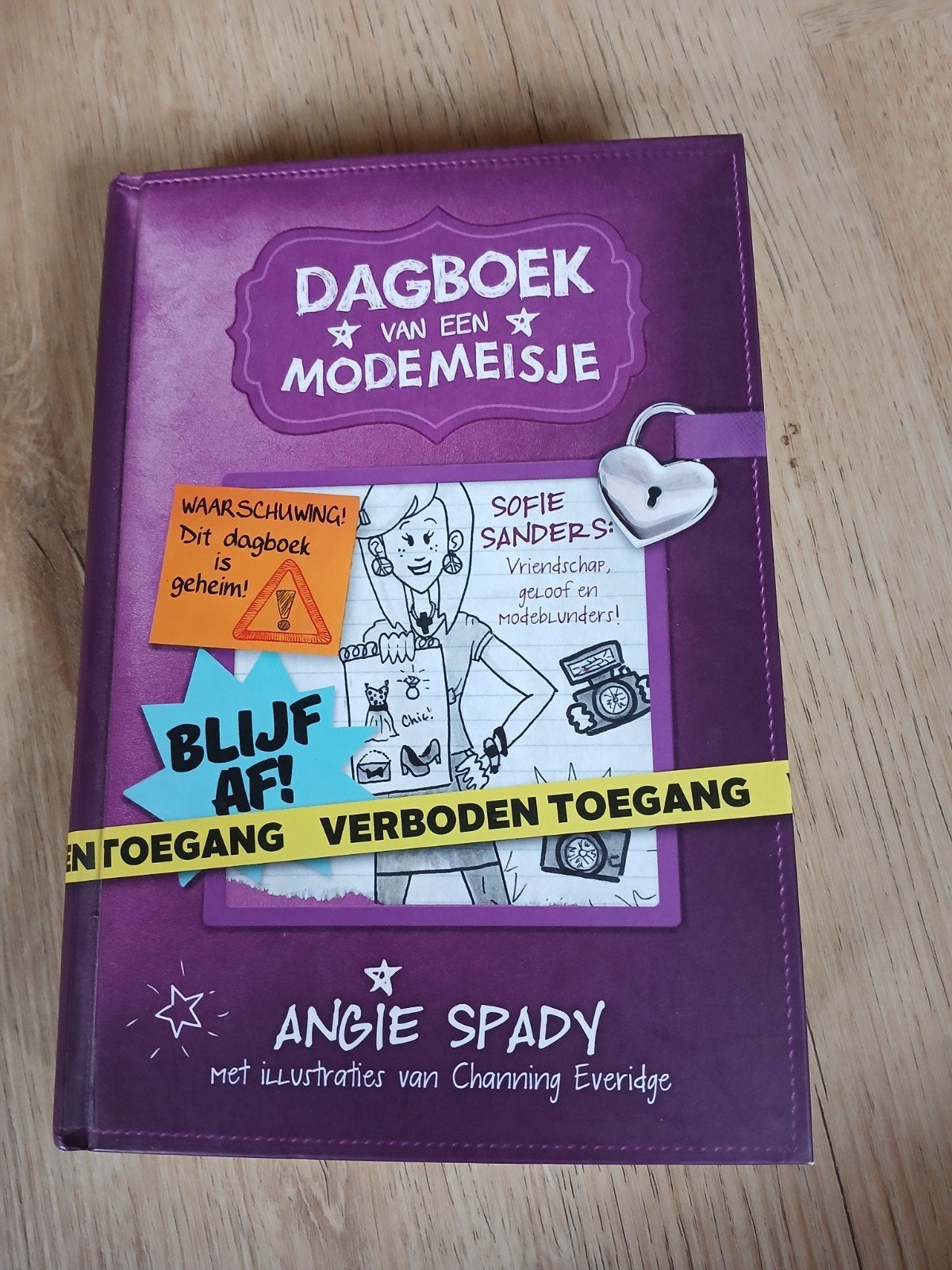 Dagboek van een modemeisje, Enlèvement