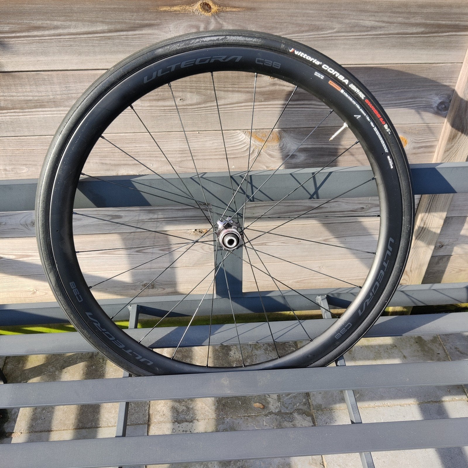 Shimano Ultegra C36 tubeless voorwiel, Fietsen en Brommers, Fietsonderdelen, Shimano Ultegra, Zo goed als nieuw, Carbon, Ophalen