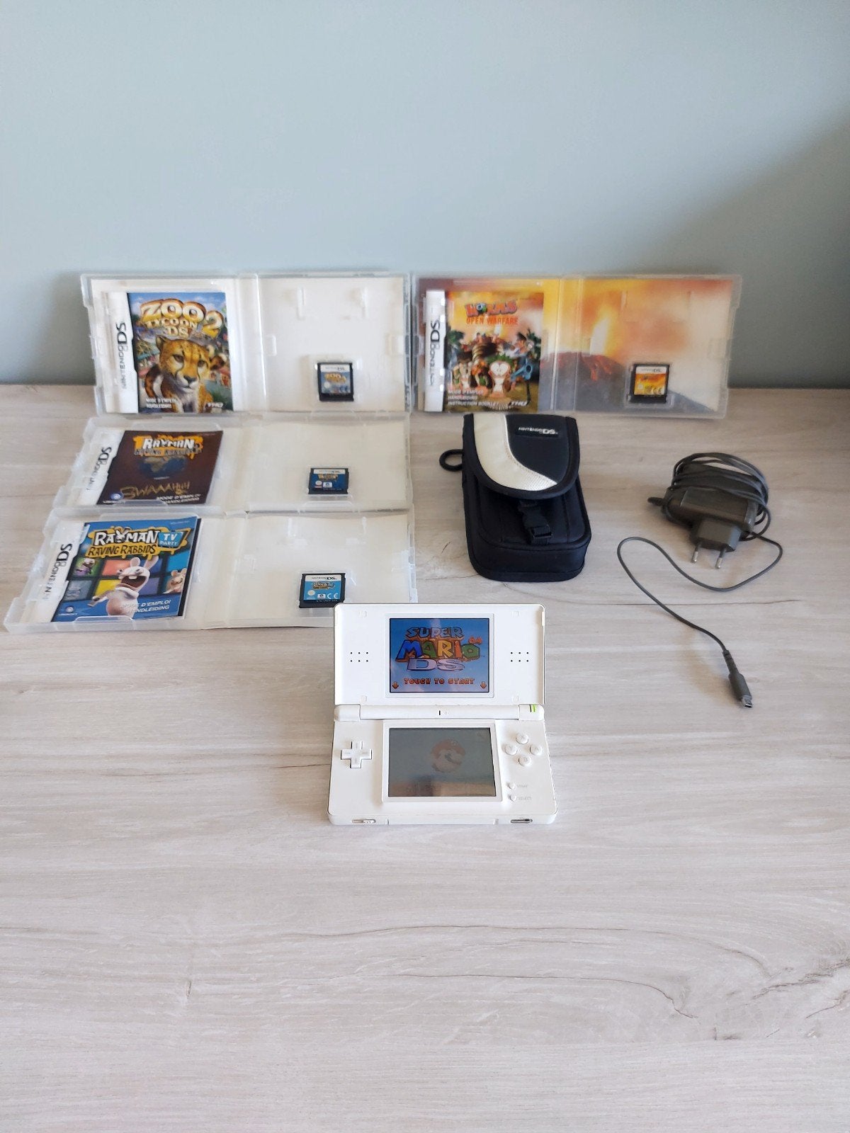 Nintendo DS Lite, Gebruikt, Wit, Ophalen of Verzenden, Met beschermhoes of tas