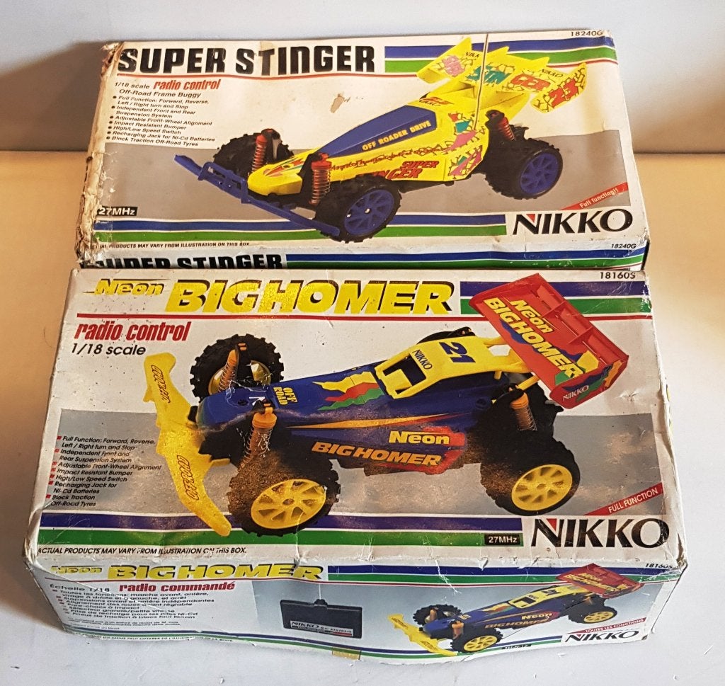 2 x Nikko 1/18 wagens (Neon Bighomer /Super Stinger), Hobby en Vrije tijd, Elektro, Gebruikt, Verzenden, Auto offroad