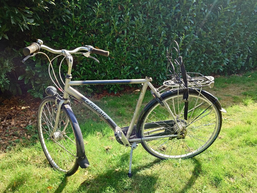 2 fietsen om op te lappen (Gazelle and Altec), Ophalen, Gebruikt, Versnellingen, 49 tot 53 cm
