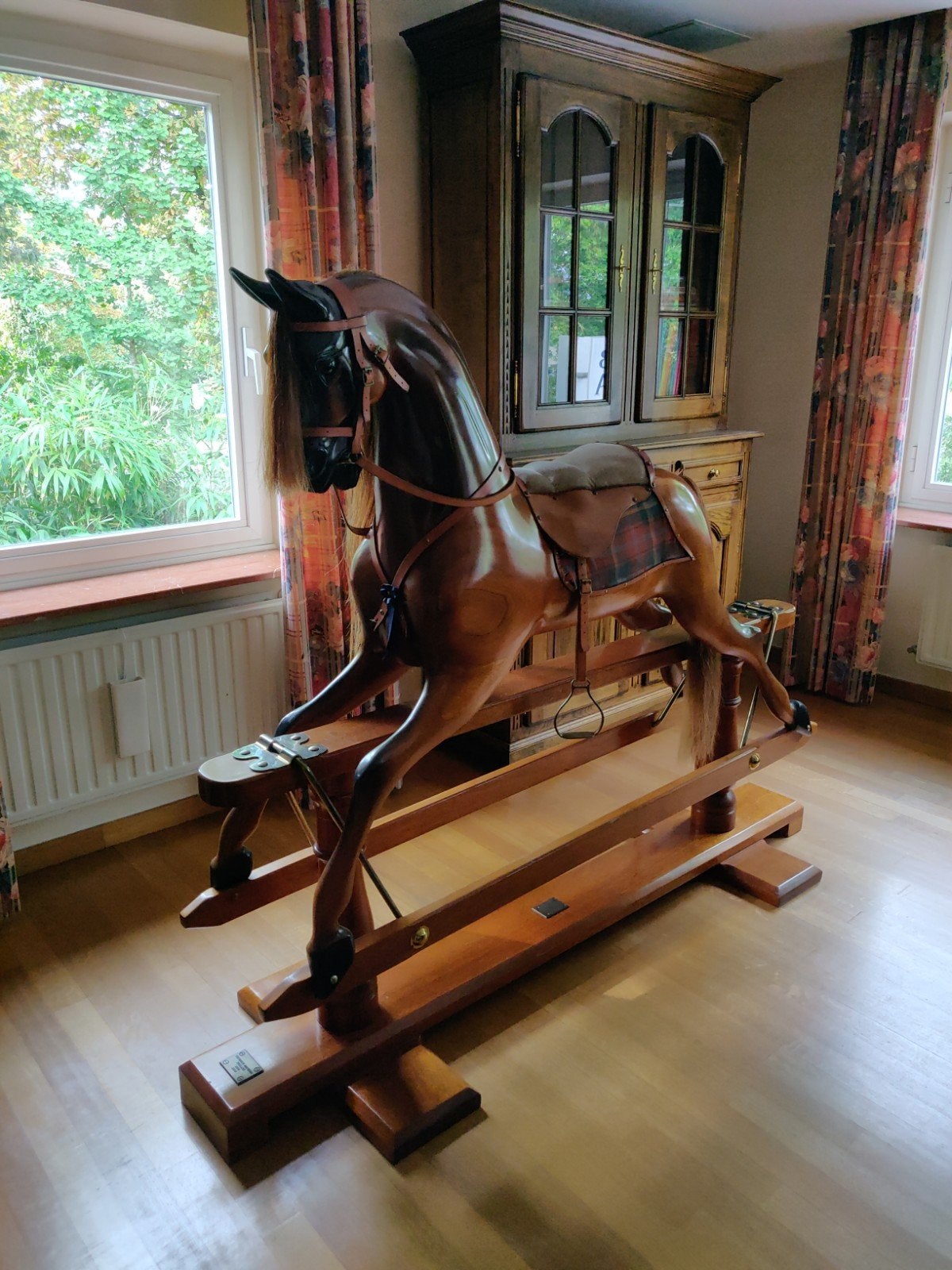 Cheval à bascule en bois exclusif, Antiquités & Art, Enlèvement