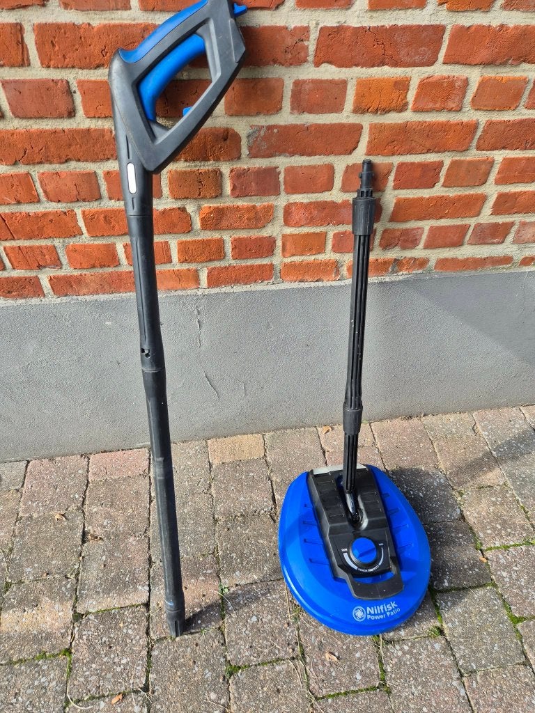 nettoyeur électrique pour terrasse Nifilsk, Enlèvement, Utilisé, Nilfisk, Avec pression d'eau réglable