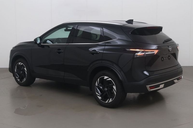 Nissan Qashqai 1.3 dig-t n-connecta xtronic 158 AT, Automaat, Gebruikt, 4 cilinders, Overige bekleding