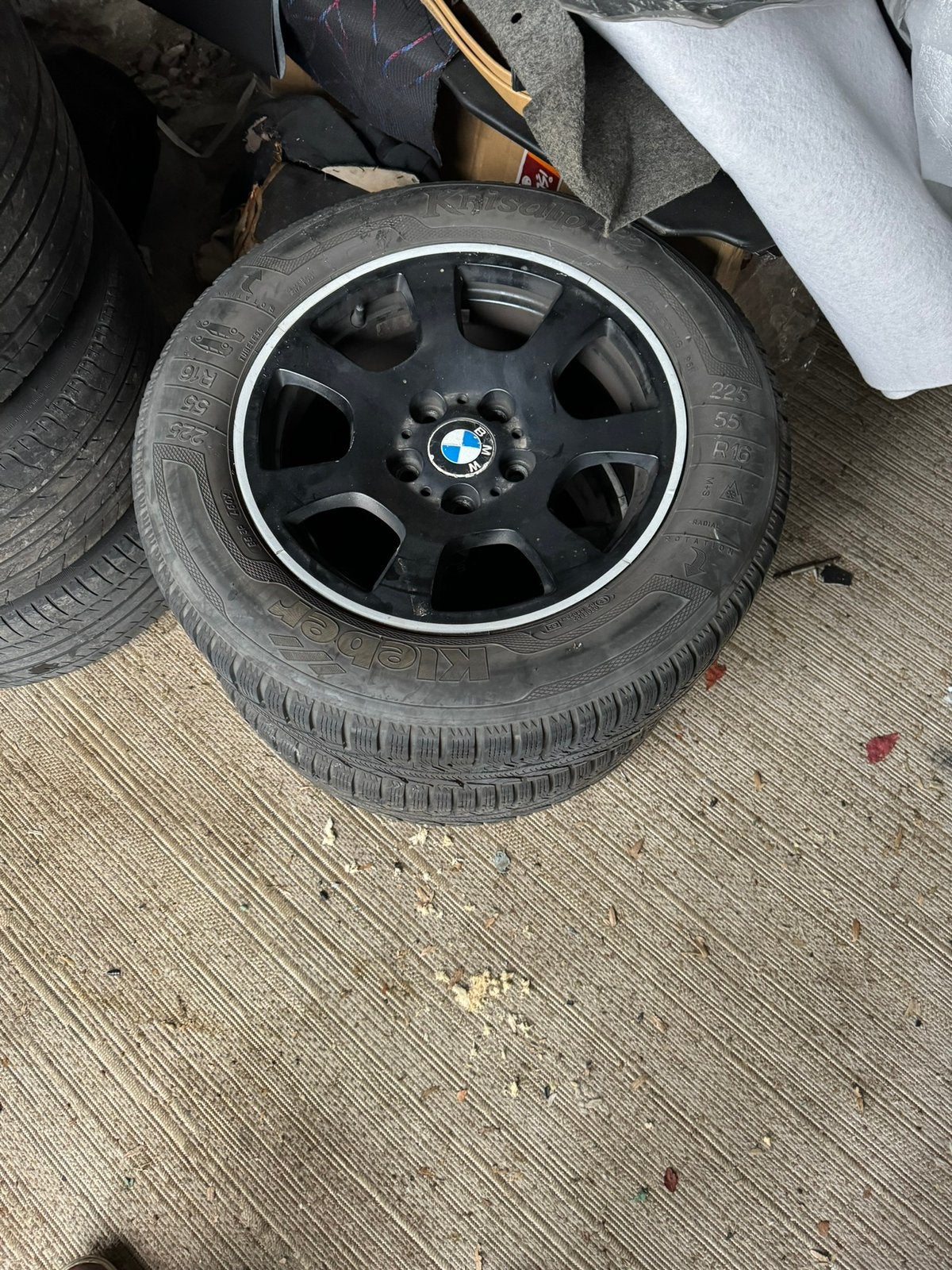 Bmw e60 originele 16”alu + winterbanden, Auto-onderdelen, Ophalen, Winterbanden
