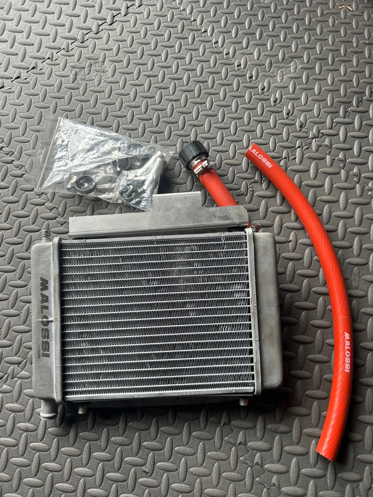 Malossi Radiateur Set voor Piaggio Zip – Compleet, Vélos & Vélomoteurs, Enlèvement ou Envoi, Piaggio