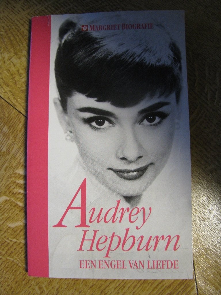 Audrey Hepburn pocket boekje, Ophalen of Verzenden, Zo goed als nieuw, Personen