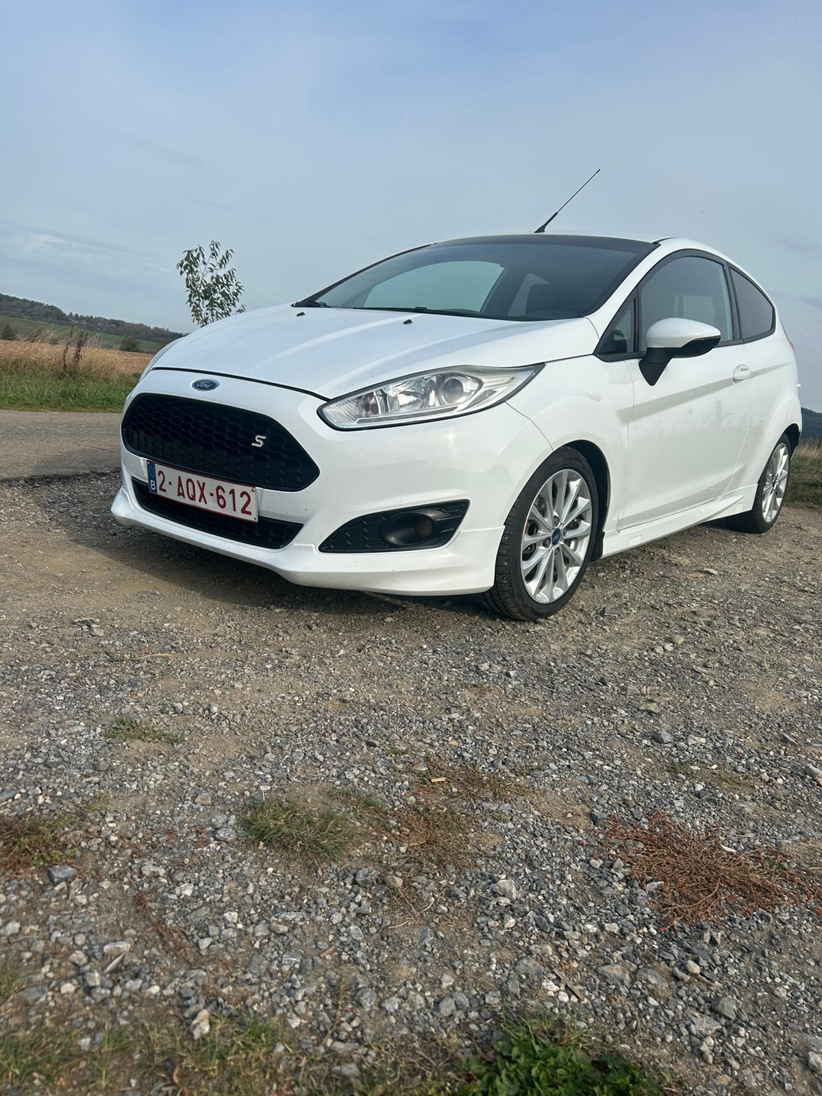 Ford Fiesta st line, Boîte manuelle, Noir, Particulier, Fiësta