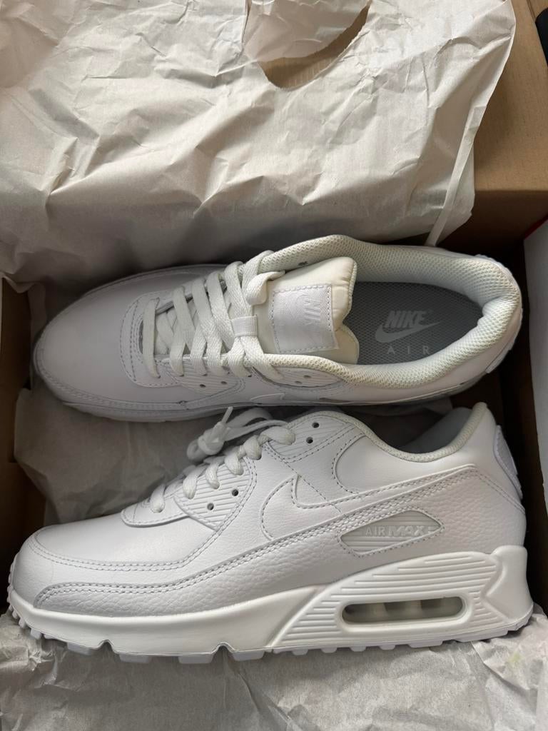 Nike Airmax 44,5 leer, Kleding | Heren, Schoenen, Ophalen, Zo goed als nieuw, Wit