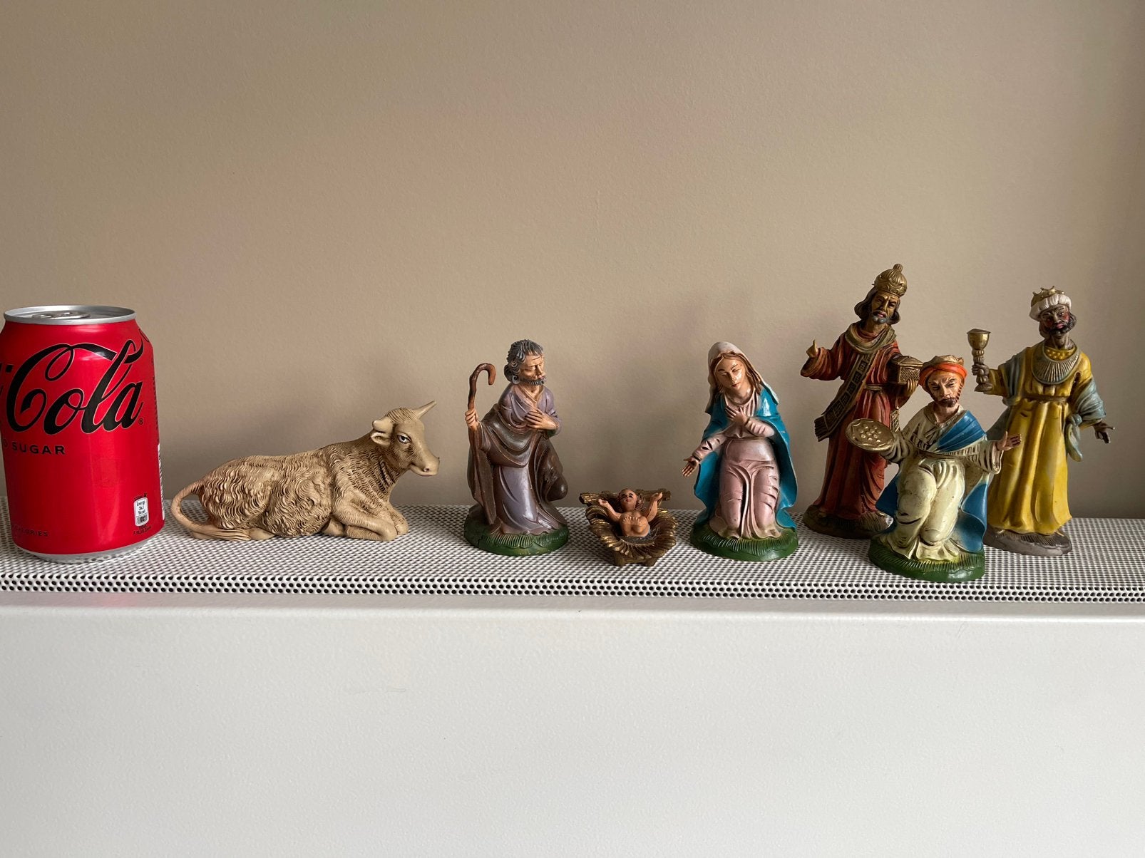 7 middelgrote kerststal beeldjes, Diversen, Ophalen of Verzenden, Zo goed als nieuw
