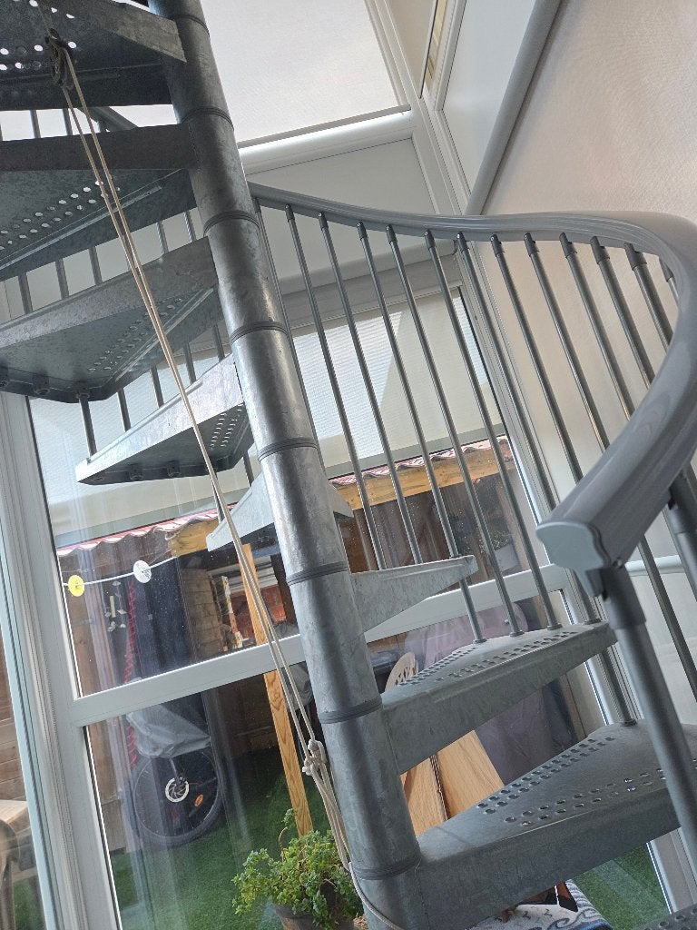 Draaitrap galvanise, Bricolage & Construction, Métaux, Enlèvement, Comme neuf, Autres métaux