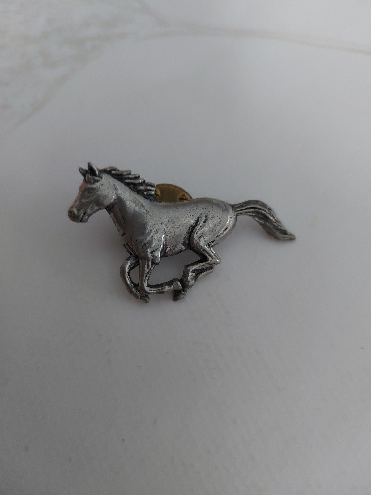 pin's de collection, Collections, Broches, Pins & Badges, Enlèvement ou Envoi