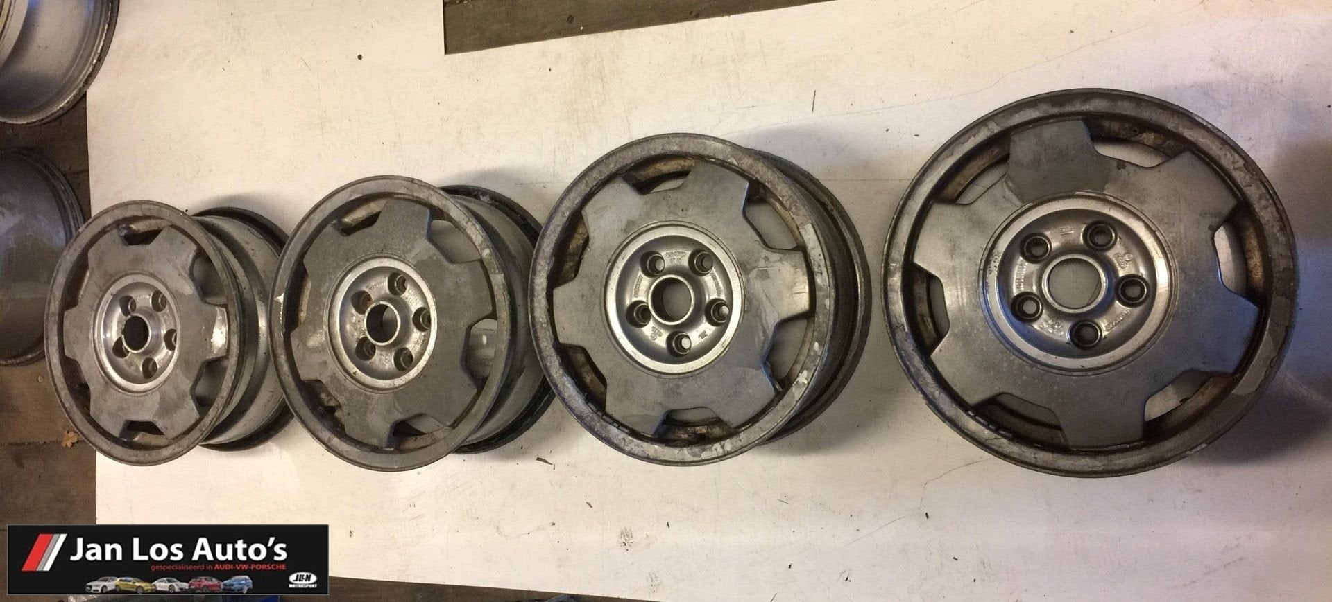 Velg set lichtmetaal Audi 100/200 C3 ('82-'90) 447601025B, Auto-onderdelen, Banden en Velgen, Gebruikt, 15 inch, Velg(en), -