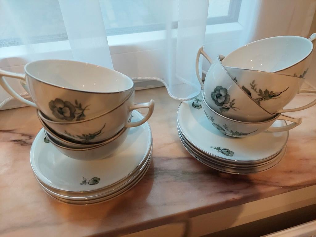 Ensemble 6 tasses, Enlèvement