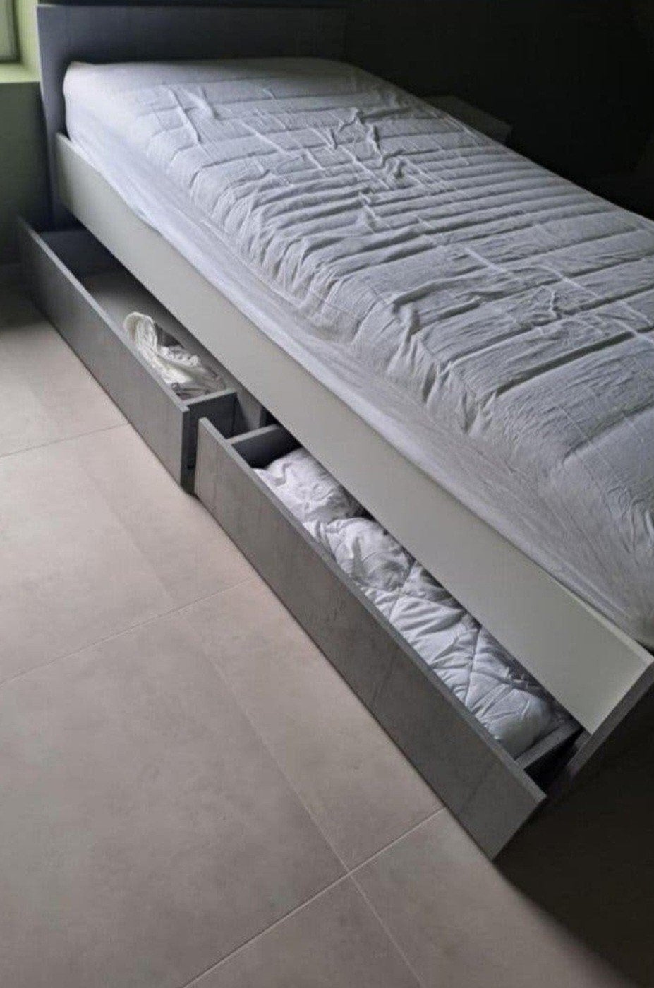 Bed met matras in nieuwstaat, Ophalen