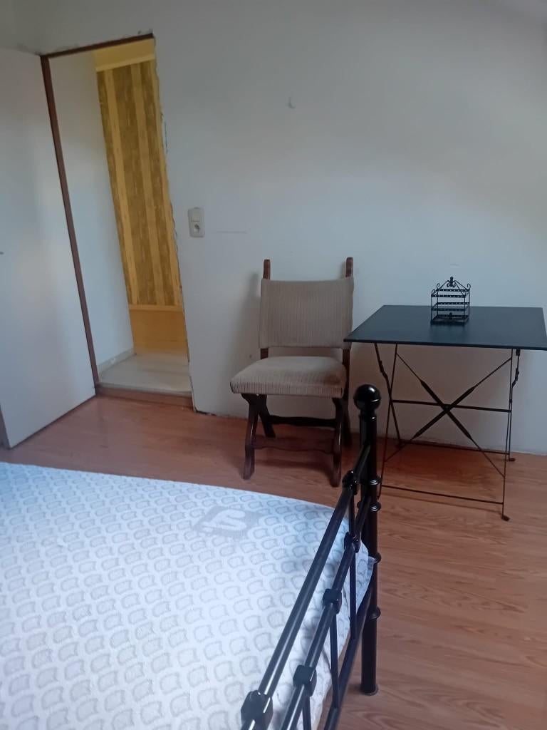 Chambre à louer sur bertrix  400 euros, Immo, Op zoek naar een appartement
