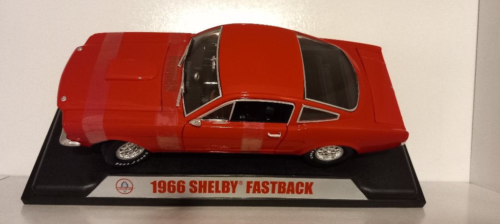 1/18 Shelby Mustang GT.350 Fastback 1966 Shelby Collectibles, Enlèvement ou Envoi, Neuf, Voiture, Autres marques