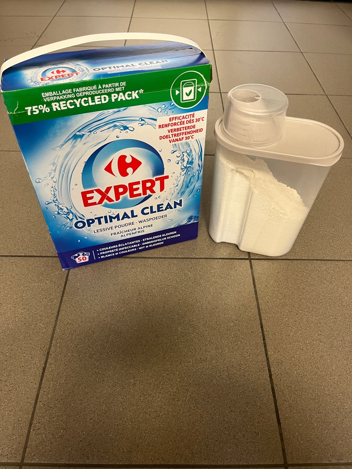 Wasmiddel Carrefour, Enlèvement