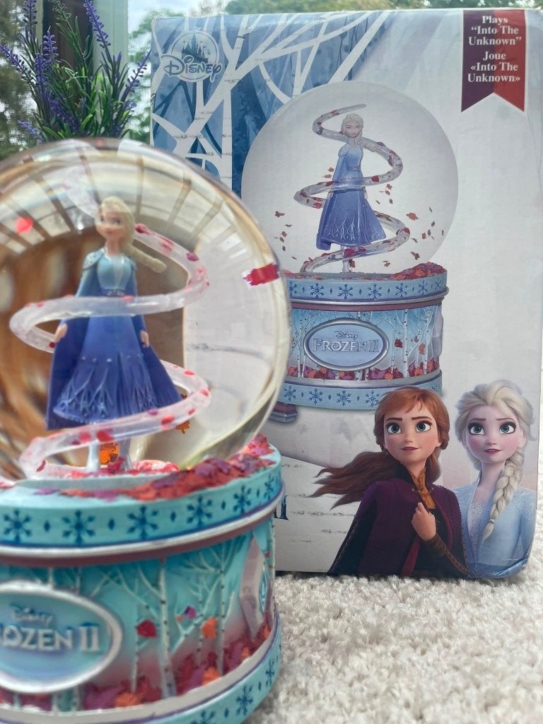 Snowglobe musicale Elsa «La reine des neiges 2 » NEUVE, Verzamelen, Disney, Ophalen, Zo goed als nieuw